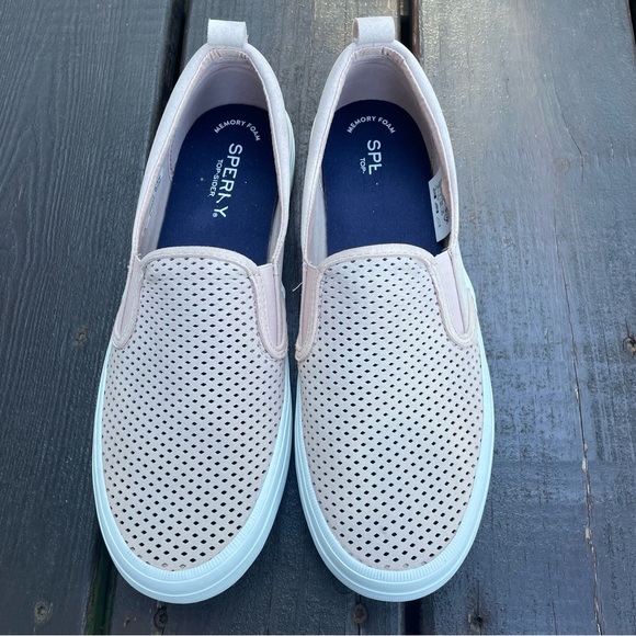 Sperry Shoes - Women’s Sperry Light Peach Perforated Slip-Ons Size 8.5 EUC